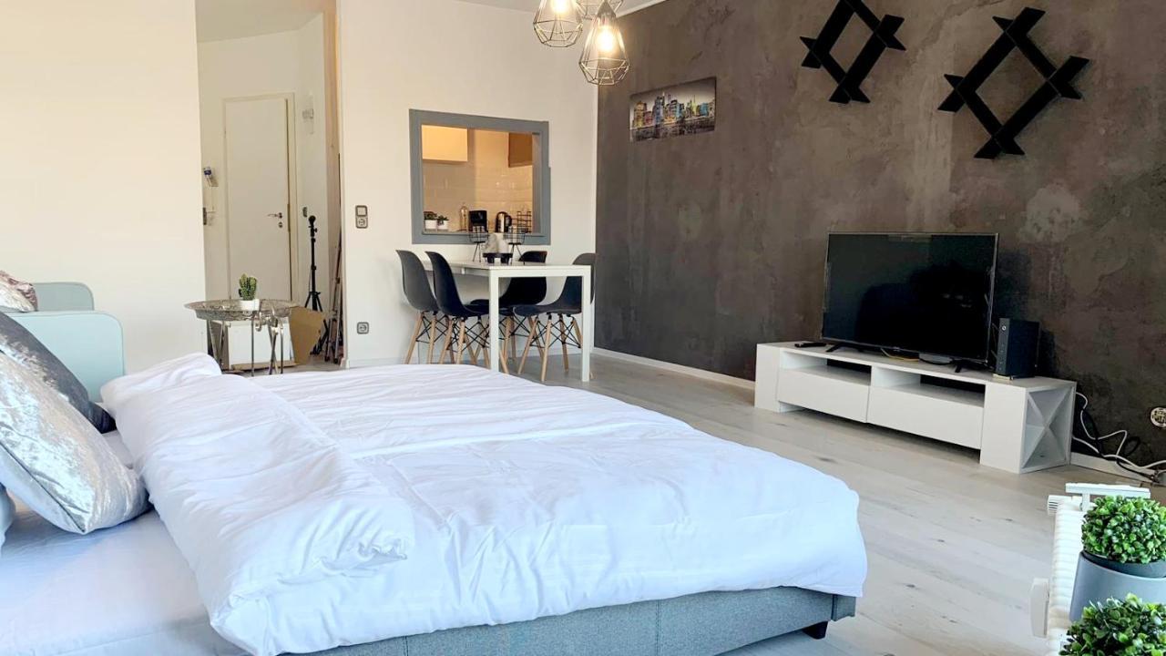 ✪ Beautiful Studio In Center With Amazing View ✪ City Airport City Airport Mannheim Exterior foto